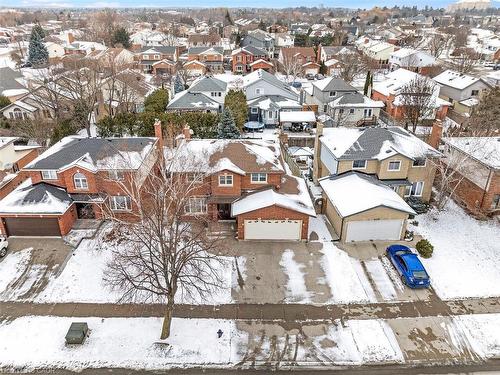 2137 Cleaver Avenue, Burlington, ON - Outdoor