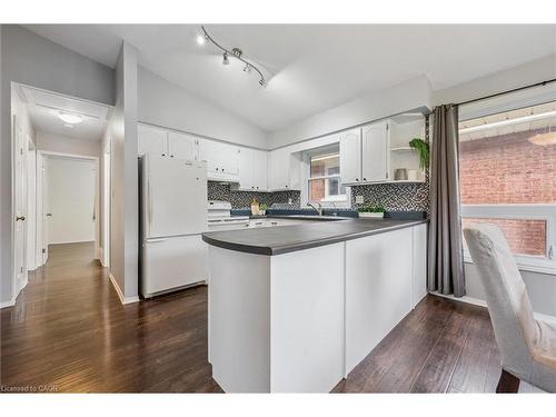 635 Raglan Street, Palmerston, ON - Indoor Photo Showing Kitchen
