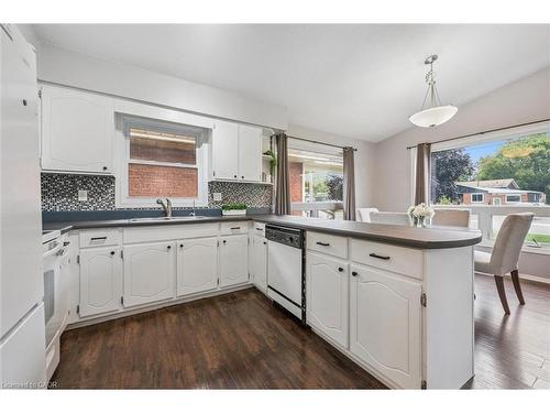 635 Raglan Street, Palmerston, ON - Indoor Photo Showing Kitchen