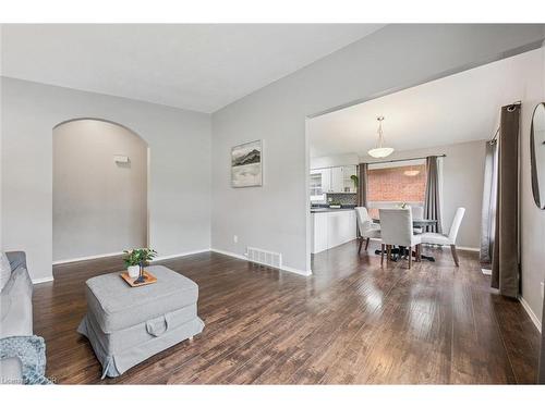 635 Raglan Street, Palmerston, ON - Indoor Photo Showing Living Room