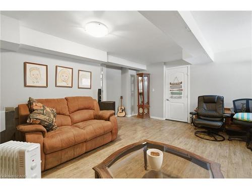 38 Cowans Crescent, Omemee, ON - Indoor Photo Showing Living Room