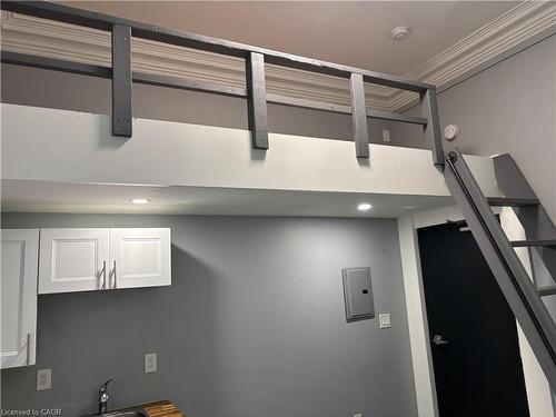 5-123 Macnab Street S, Hamilton, ON - Indoor Photo Showing Other Room