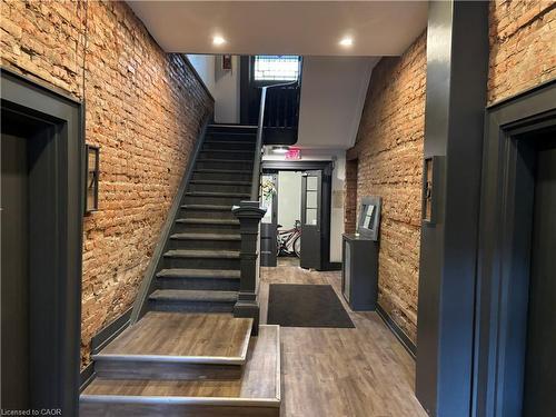 5-123 Macnab Street S, Hamilton, ON - Indoor Photo Showing Other Room With Fireplace