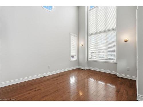 319 Duskywing Way, Oakville, ON - Indoor Photo Showing Other Room