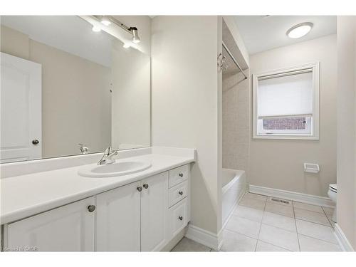 319 Duskywing Way, Oakville, ON - Indoor Photo Showing Bathroom