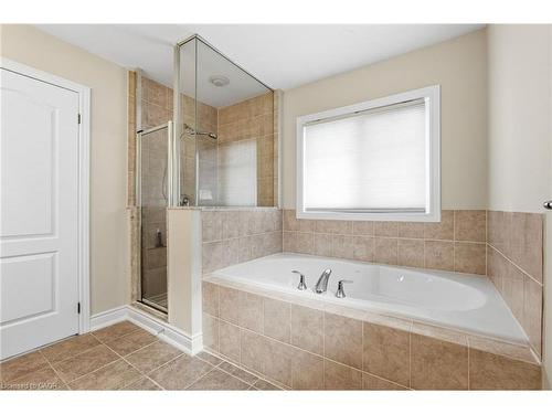 319 Duskywing Way, Oakville, ON - Indoor Photo Showing Bathroom