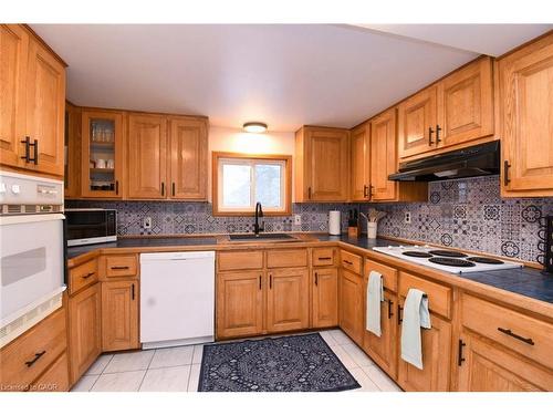 3222 Peach Avenue, Ridgeway, ON - Indoor Photo Showing Kitchen