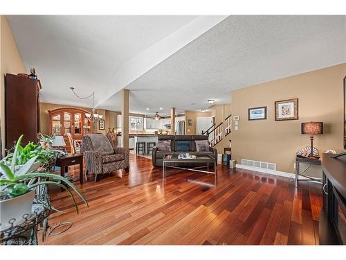 44 Dineen Court, Kitchener, ON - Indoor