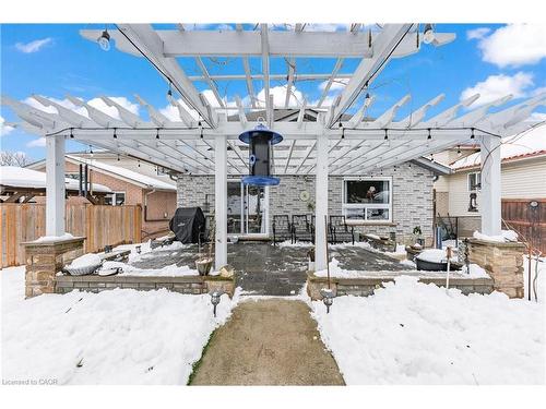 44 Dineen Court, Kitchener, ON - Outdoor