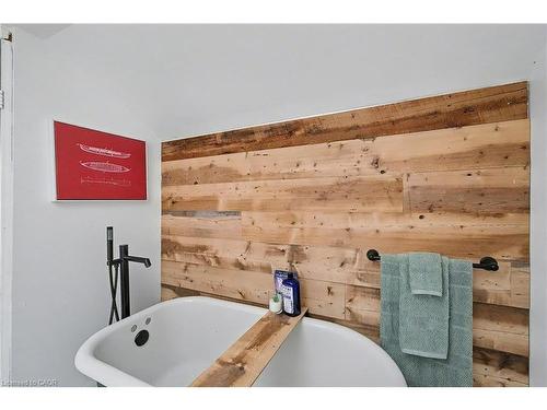 30 Wood Street, Drayton, ON - Indoor Photo Showing Bathroom