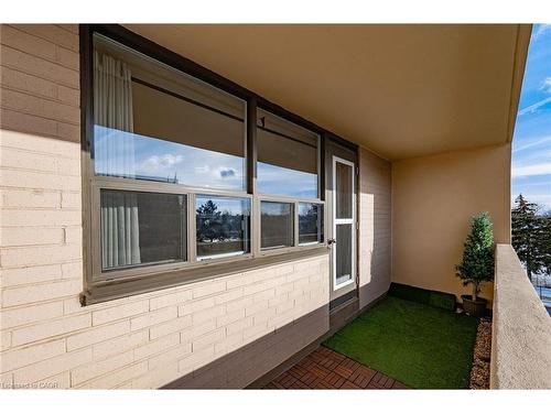 416-700 Dynes Road, Burlington, ON - Outdoor With Deck Patio Veranda With Exterior