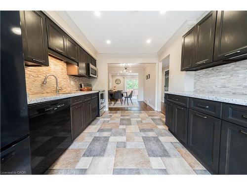 1548 Westminster Place, Burlington, ON - Indoor Photo Showing Kitchen
