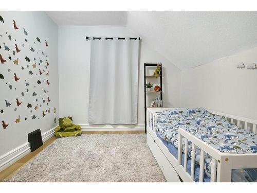 38 Bergey Street, Cambridge, ON - Indoor Photo Showing Bedroom