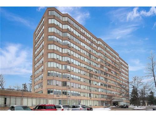 409-3227 King Street E, Kitchener, ON - Outdoor With Facade