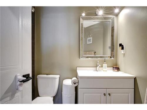 409-3227 King Street E, Kitchener, ON - Indoor Photo Showing Bathroom