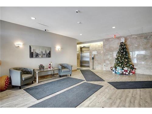 409-3227 King Street E, Kitchener, ON - Indoor Photo Showing Other Room