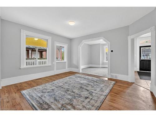 28 Cayuga Street, Brantford, ON - Indoor