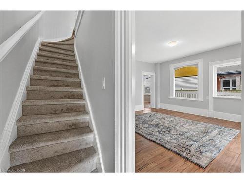 28 Cayuga Street, Brantford, ON - Indoor Photo Showing Other Room