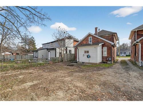 28 Cayuga Street, Brantford, ON - Outdoor