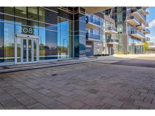 1406-2087 Fairview Street, Burlington, ON - Outdoor With Balcony