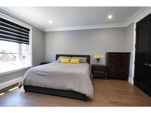 68 Mountain Brow Boulevard, Hamilton, ON - Indoor Photo Showing Bedroom