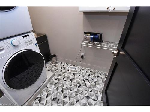 68 Mountain Brow Boulevard, Hamilton, ON - Indoor Photo Showing Laundry Room