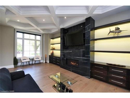 68 Mountain Brow Boulevard, Hamilton, ON - Indoor Photo Showing Living Room