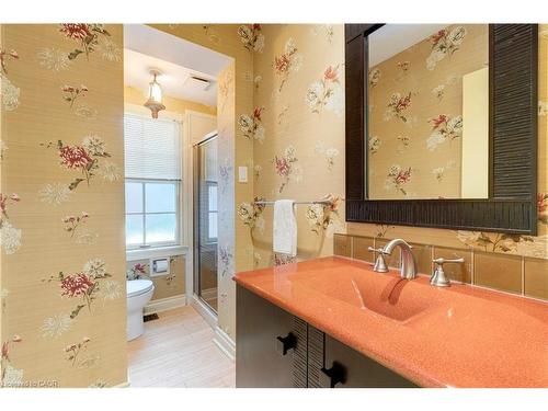 238 Penn Drive, Burlington, ON - Indoor Photo Showing Bathroom