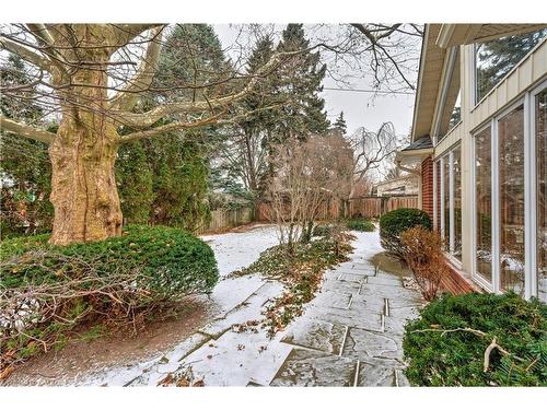 238 Penn Drive, Burlington, ON - Outdoor