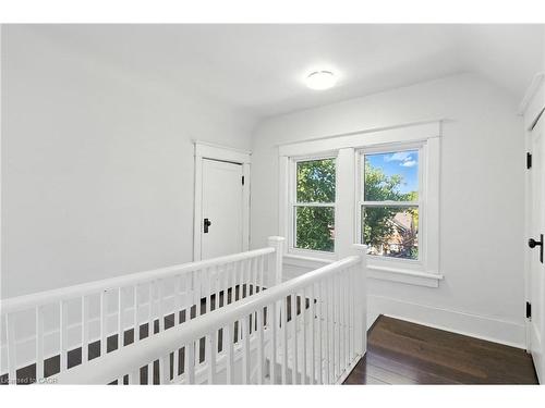 5039 Armoury Street, Niagara Falls, ON - Indoor Photo Showing Other Room