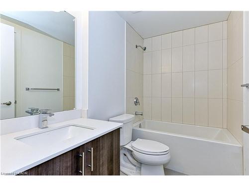 602-550 North Service Road, Grimsby, ON - Indoor Photo Showing Bathroom