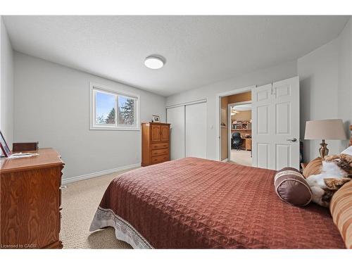 44 Dineen Court, Kitchener, ON - Indoor Photo Showing Bedroom