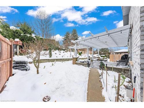 44 Dineen Court, Kitchener, ON - Outdoor