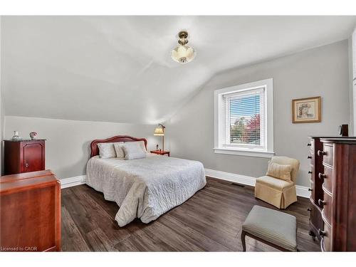 72 Banfield Street, Paris, ON - Indoor Photo Showing Bedroom