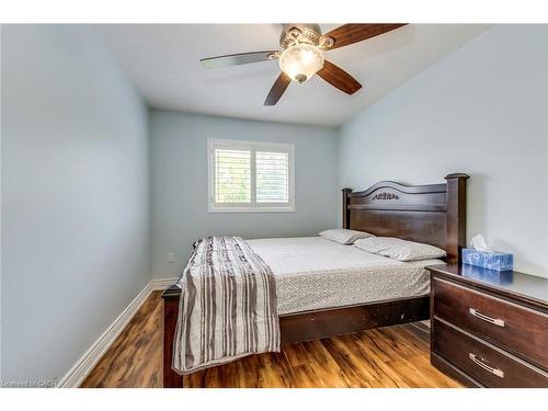 4084 Kryzan Drive, Burlington, ON - Indoor Photo Showing Bedroom