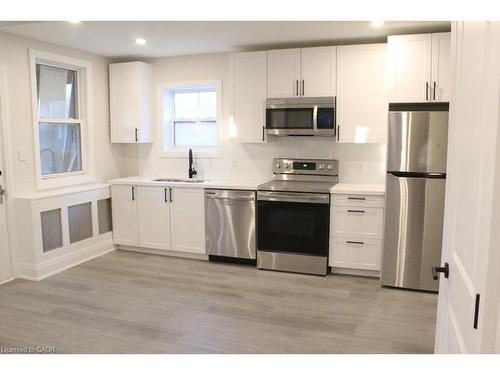 1-155 Prospect Street N, Hamilton, ON - Indoor Photo Showing Kitchen With Stainless Steel Kitchen