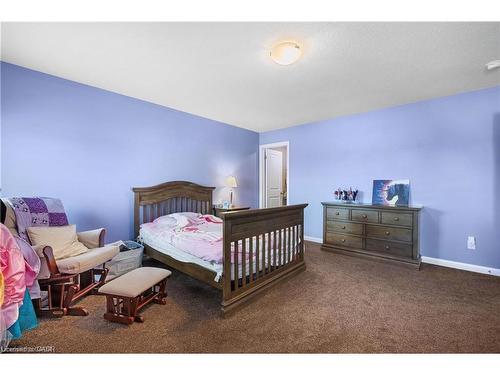 299- Upper Unit Moorlands Crescent, Kitchener, ON - Indoor Photo Showing Bedroom