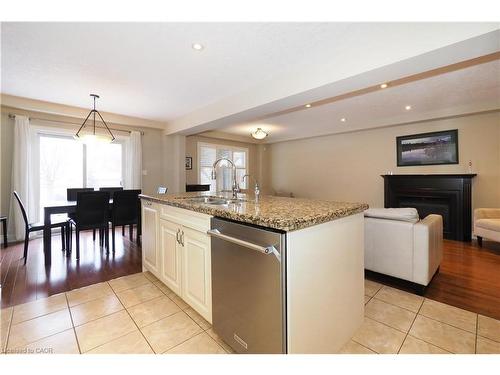 33 Huck Crescent, Kitchener, ON - Indoor Photo Showing Kitchen With Double Sink
