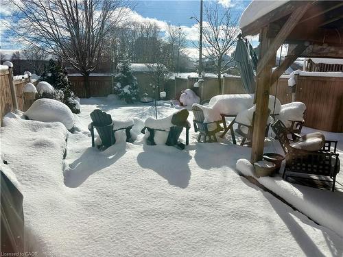 33 Huck Crescent, Kitchener, ON - Outdoor