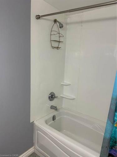 78 Meadowridge Street, Kitchener, ON - Indoor Photo Showing Bathroom