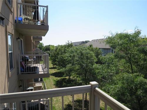 311-1830 Walkers Line, Burlington, ON - Outdoor