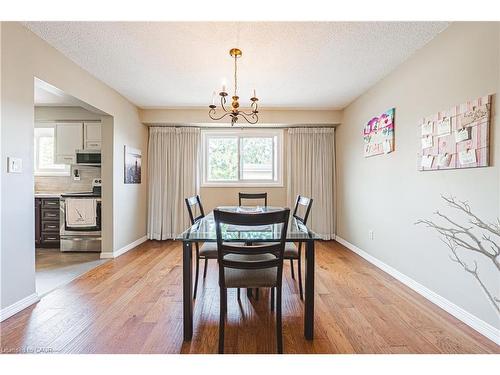 5 Bing Crescent, Stoney Creek, ON - Indoor Photo Showing Dining Room