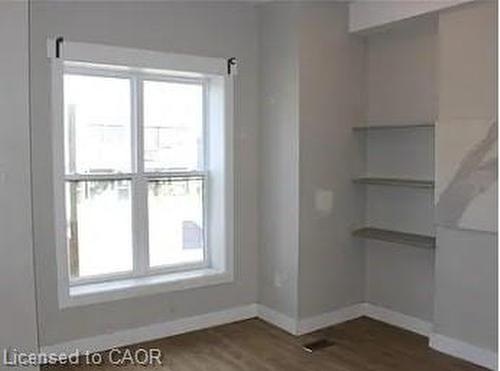 1-500 Main Street, Hamilton, ON - Indoor Photo Showing Other Room