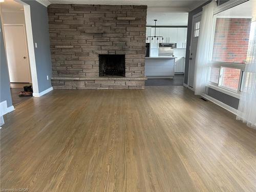 312 Grantham Avenue, St. Catharines, ON - Indoor Photo Showing Living Room With Fireplace