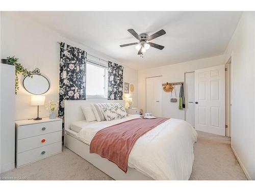 232 Durham Street, Oshawa, ON - Indoor Photo Showing Bedroom