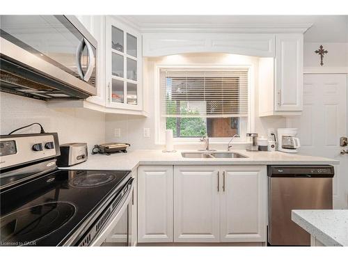 2259 Wiseman Court, Mississauga, ON - Indoor Photo Showing Kitchen With Stainless Steel Kitchen With Double Sink