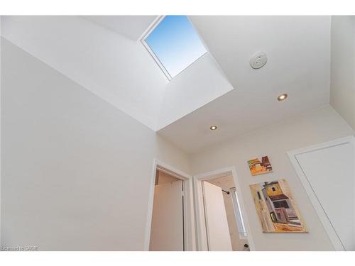 2259 Wiseman Court, Mississauga, ON - Indoor Photo Showing Other Room