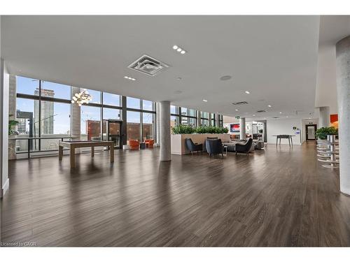 907-25 Wellington Street S, Kitchener, ON - Indoor