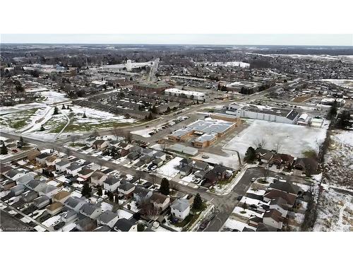 233 Kinross Street, Caledonia, ON 