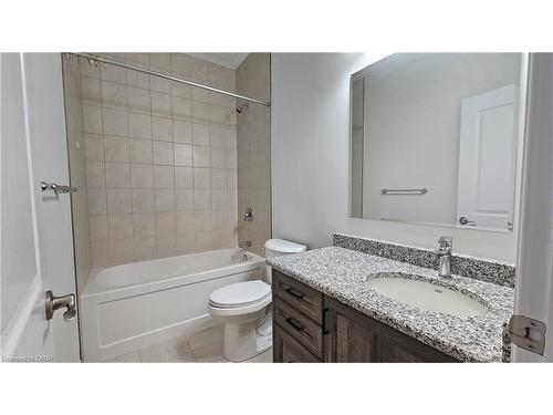 A036-142 Foamflower Place, Waterloo, ON - Indoor Photo Showing Bathroom